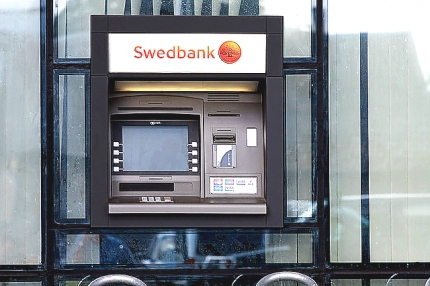Swedbank bankomātus aizsargās ar nenomazgājamu tinti